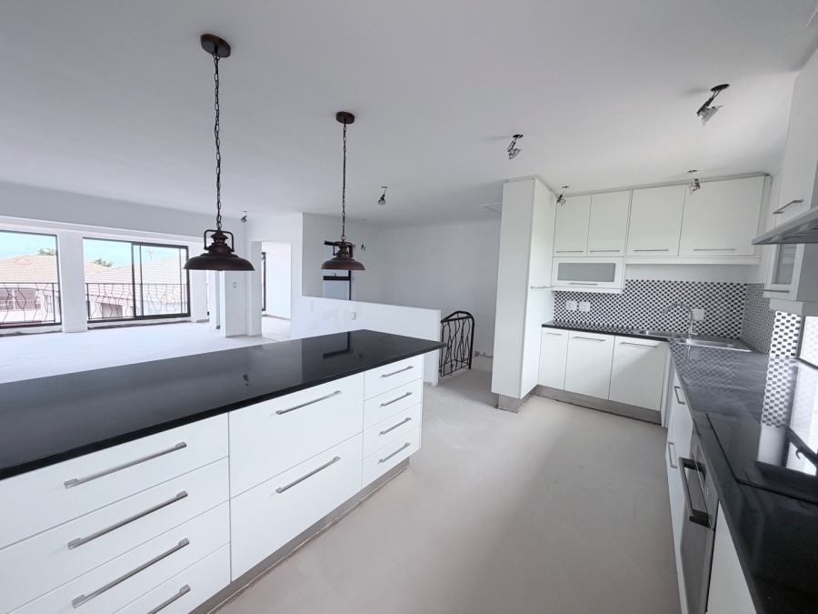 3 Bedroom Property for Sale in Bloubergstrand Western Cape